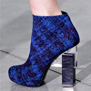 Nicholas Kirkwood x Erdem Blue Abstract Floating Lucite Heel Boots - US 6 (36.5)